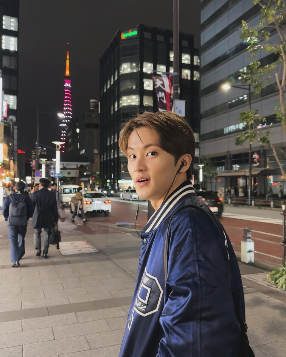 markmoIo's tweet image. HE'S SO BOYFRIEND!!! TOLONG DOKTER INI PENYAKIT PARSOSNYA GK BISA SEMBUH