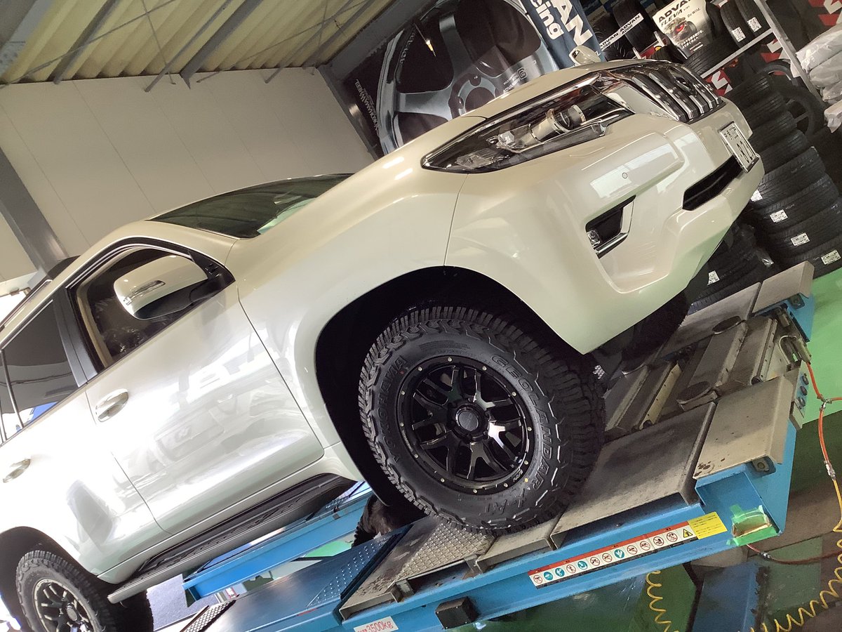 tgsakai9491's tweet photo. #タイヤガーデン堺
#150プラド #RAYS #TEAMDAYTONA #F6boost
#XAT #ジオランダー
お問い合わせお待ちしてます♪ https://t.co/NvGPysebA7