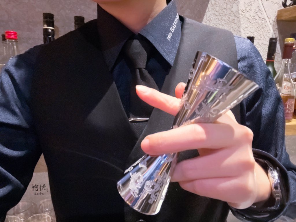 Lofu669988's tweet image. 突然想放個西服串

長年穿訂製西服的我，第一次把照片整理成一串

#調酒師 #西裝 #vtype