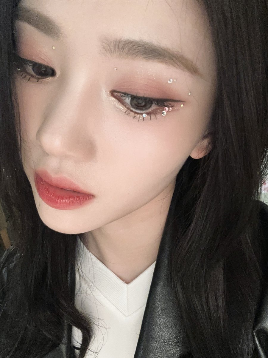 official_kep1er's tweet photo. Kobe까지 너무 고마워요🥹 
또 만나자!!!!🤍

#샤오팅 #XIAOTING
#Kep1er #케플러 https://t.co/yNX5Q2mzve