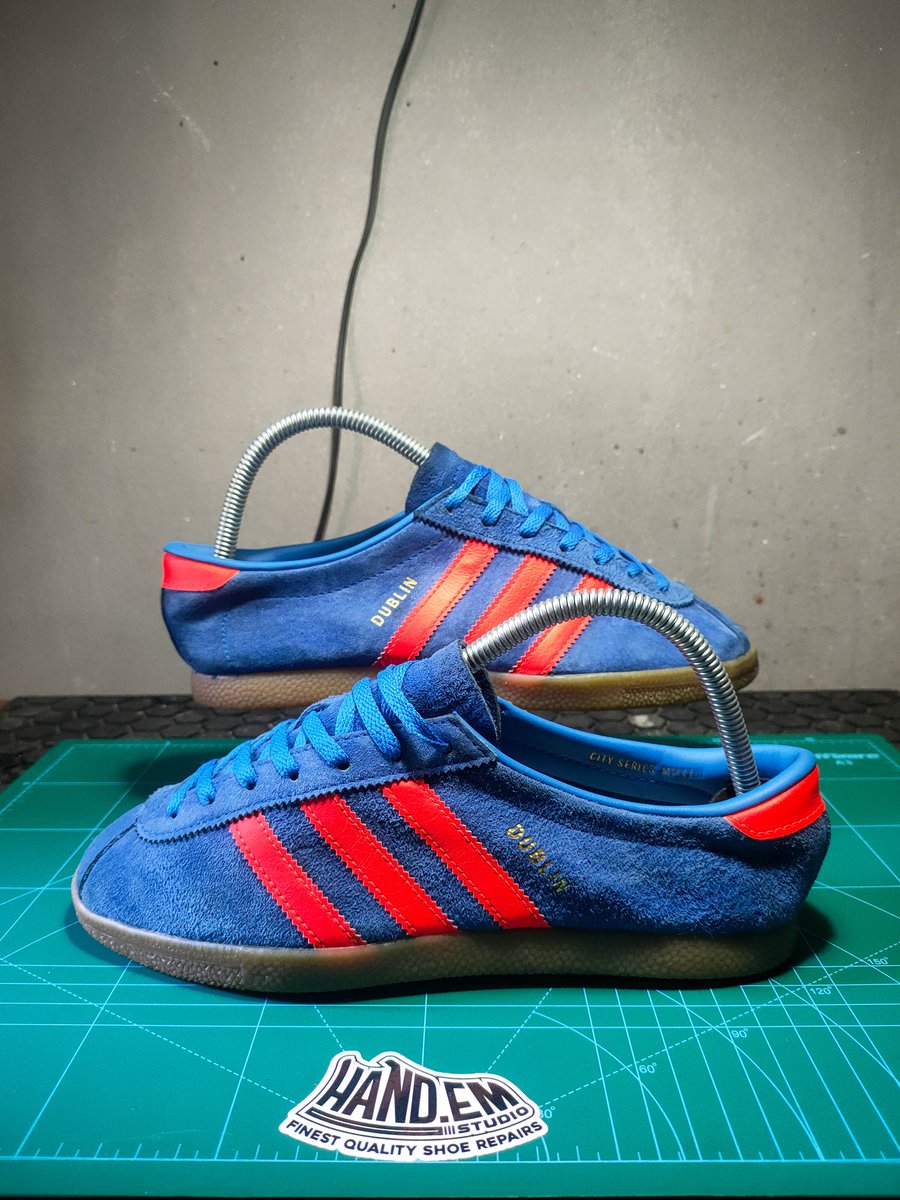 sparrowisdead's tweet photo. 🔵🔴 Dublin 1980's 🔴🔵
Working on such a rarity like this is always a pleasure, these looks a better after steam &amp; deep clean ✨👌 https://t.co/jBGpbCY5zh