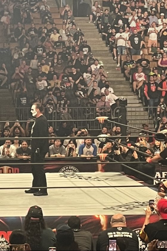 AEWRANK1's tweet photo. Legend. Icon. Sting 🦂 #AEWRevolution https://t.co/1YbvVcMfgh