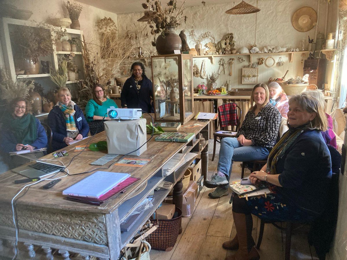 Loved running this garden design workshop for a fab bunch of folk in the lovely setting of The Stables Lifestyle shop in gorgeous Buckfastleigh instagram.com/reel/C4D3lGVqx… . #gardens #gardenideas #plants #gardendesign #gardendesigner #gardendesignworkshop