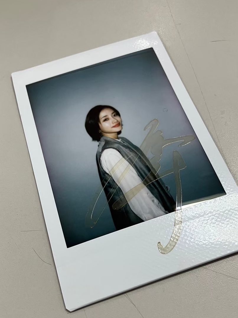 lesenlucke's tweet photo. 【🎁プレゼント🎁】
【フォロー&amp;RTキャンペーン】
  #石原さとみ　のチェキ📷を抽選で1名様にプレゼント！

📱応募方法
1️⃣@lesenluckeをフォロー
2️⃣この投稿をRTもしくは引用RT
⚠️応募締切: 3/14 23:59まで

✏️インタビューはこちら
https://t.co/AskzUyc14b https://t.co/u9L2GJfJj7