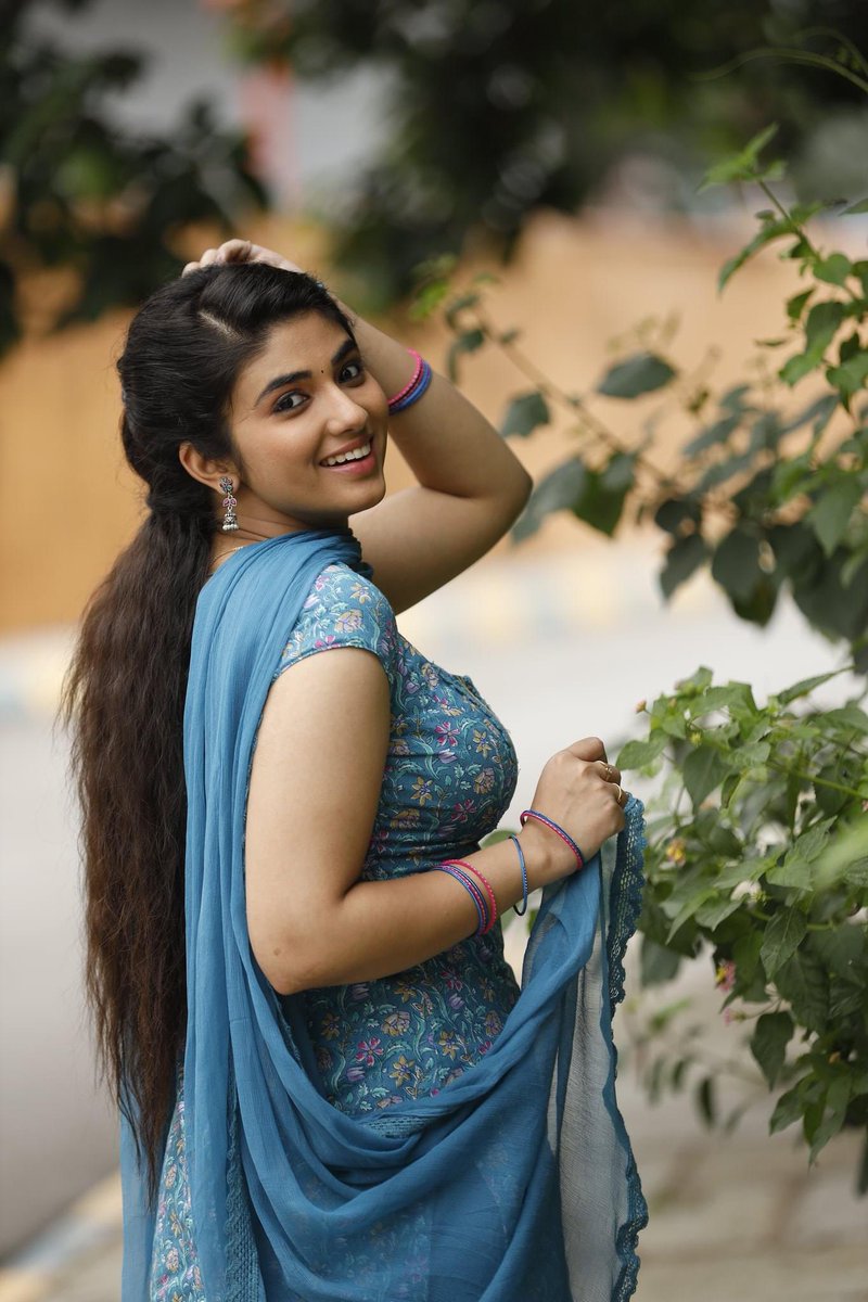 Pragya_Updates's tweet photo. Beautiful Pictures of Pragya Nagra Gorgeous Looks #PragyaNagra 😊

#KollywoodCinima #Pragya ❤️🔥😍 @KollywoodCinima @OnlyKollywood https://t.co/zpSxqEpV38