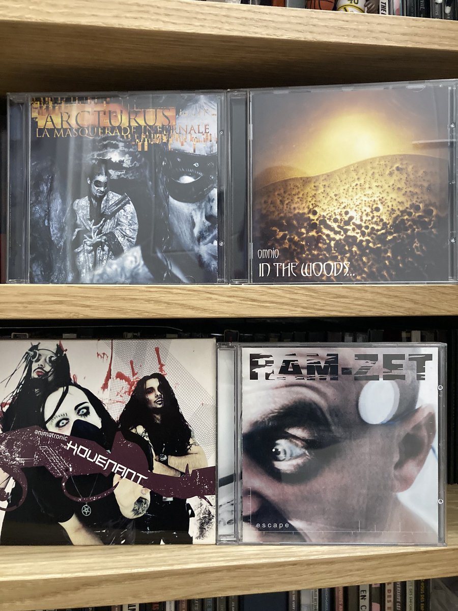 MetalPrecieux's tweet photo. Norway 🇳🇴 : Kingdom of avant-garde Metal
New/some old favorites
@Ihsahn_official
@BorknagarHQ
#Arcturus
#Inthewoods
#Thekovenant
#Ramzet https://t.co/TMVLZBBll3