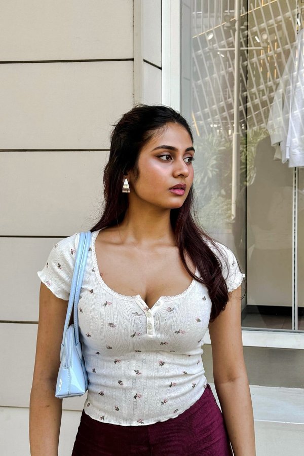 GHz4BrLbMAAFhy-?format=jpg&name=900x900