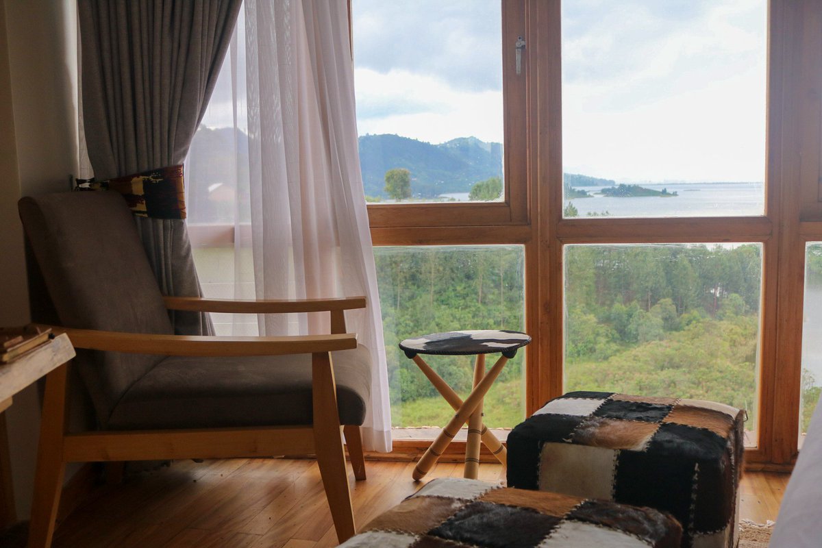 LoneWalker_256's tweet photo. "Discover nature's masterpiece and indulge in unparalleled luxury, where every moment is a journey of serenity and adventure."
📍Echifuha Tala Resort, Kisoro
🌍 Uganda, Africa https://t.co/O2PhHRSVg9