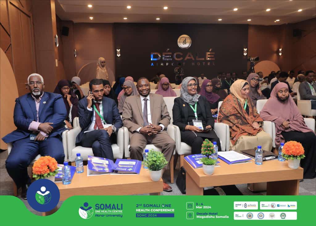 au_ibar's tweet photo. .@au_ibar Director, @HuyamSalih is attending the 2nd Somali One Health Conference. This year's theme is: "Empowering One Health Workforce to Drive Positive Change for Somalia &amp; the World”

We are Honored to contribute to such an important dialogue. 

#OneHealth #Somalia https://t.co/9H26znz68U