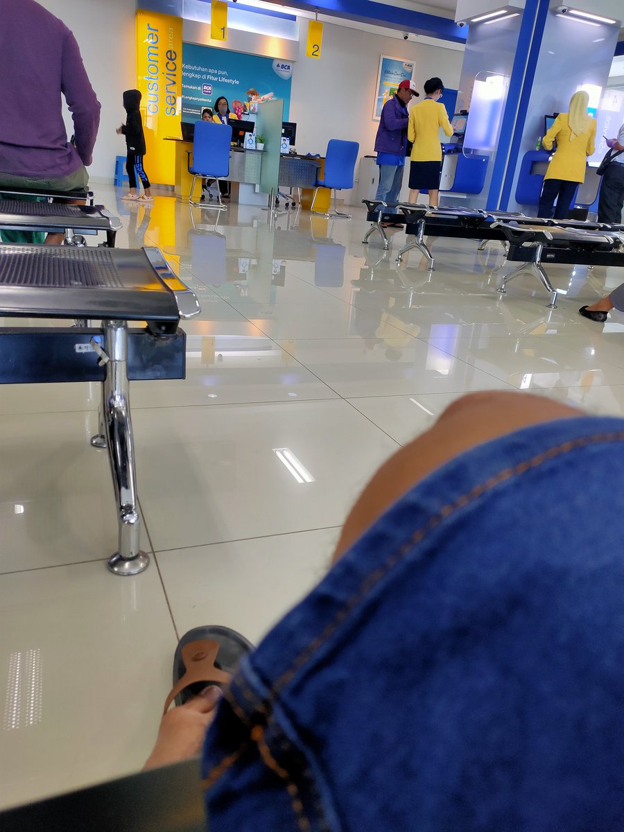 gpp aplikasi MyBCA erorr...
jadinya kan bisa buat alasan ngapelin CS-nya <a href="/HaloBCA/">Halo BCA</a>  yg bening2😘🤫