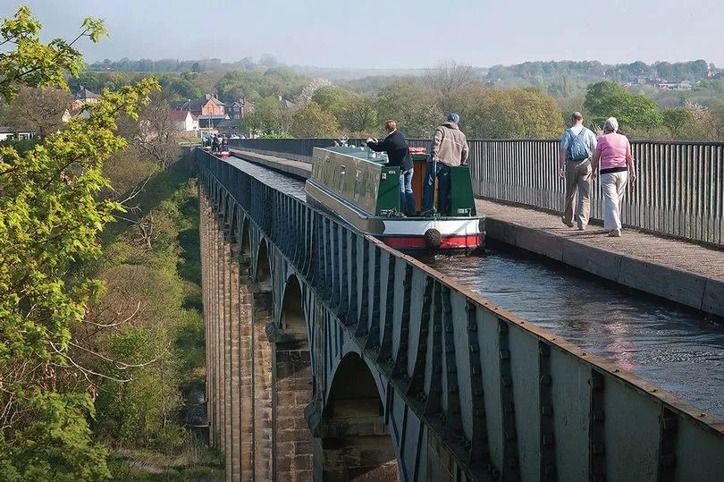 Pontcysyllte Aqueduct paying price for popularity as 'urgent' appeal launched for three months of repairs #canal dailypost.co.uk/news/north-wal…