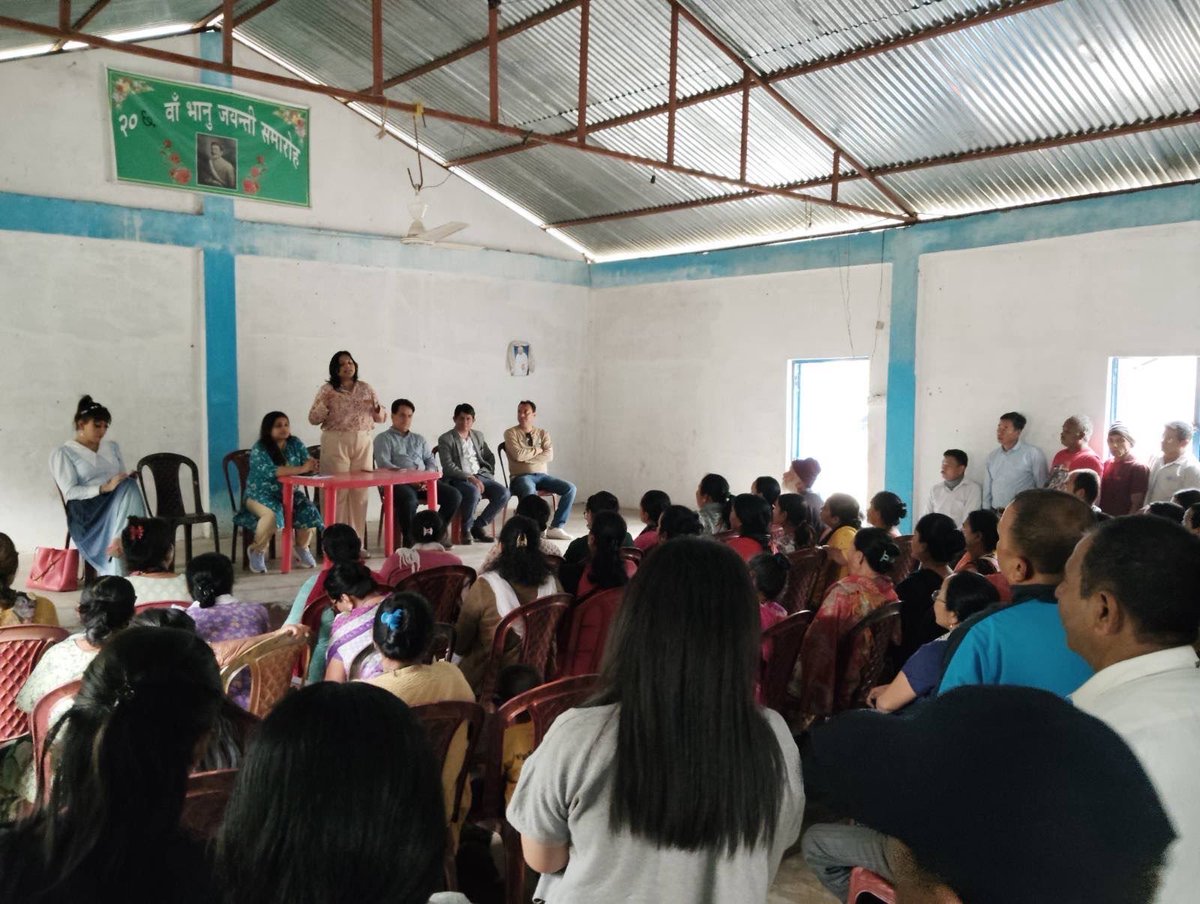 airnewskurseong's tweet photo. #MilindaGatesFoundation to initiate #SkillDevelopmentProject for #DarjeelingTeaWorkers. On request of Former Foreign Secretary @harshvshringla, President #DWS a team of #MGFoundation visiting #Mirik area to register tea workers for Project. @AIRNewsHindi @DDNewslive @PMOIndia https://t.co/qjERXnbhgf