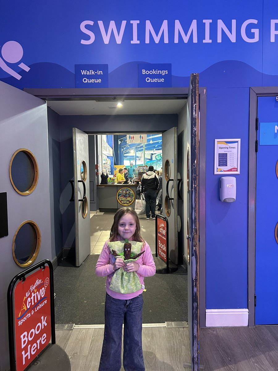 JodieMorgan321's tweet photo. @YBB_Yr1_2 
Stickman had a lovely weekend with Lilah. From playing in the arcade in Mumbles to swimming and bowling in Trecco bay they had lots of fun! Stickman also helped Lilah practice her reading 📖 https://t.co/rPJVaEQyVK
