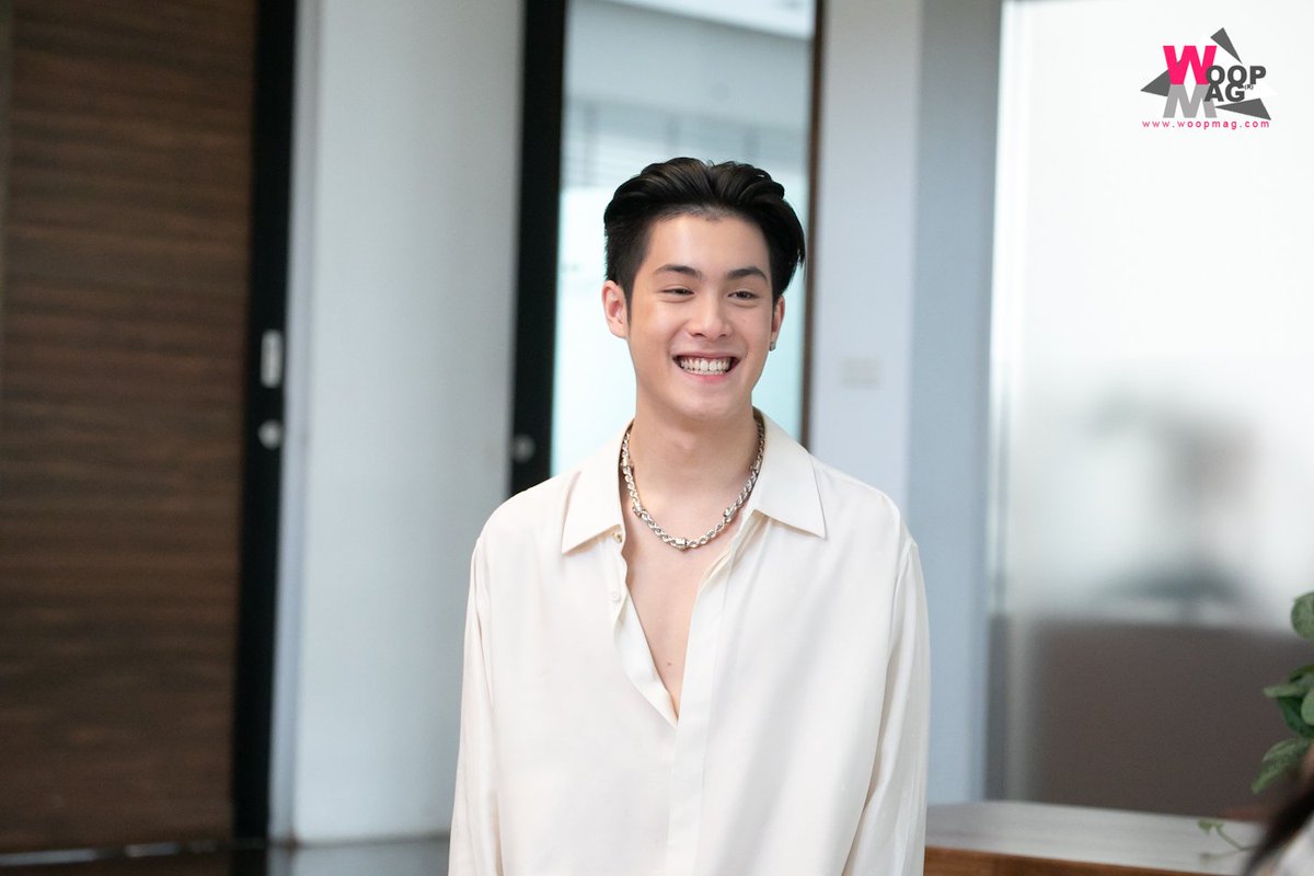 woopmag's tweet photo. คัมแบ็คแล้ว! สำหรับศิลปีนสุดฮอต "JAONAAY" (เจ้านาย จินเจษฏ์ วรรธนะสิน) พี่ใหญ่แห่งค่ายเจมีดี (JAYMID!) ปล่อยซิงเกิ้ลใหม่ล่าสุด เพลง รัก (LoveSong) ในแนวเพลงป๊อบใสๆ จังหวะสนุกชวนโยกกันแบบเพลินๆ

#รัก #LOVESONG
#JAONAAY #JAYMIDICHANNEL
#WOOPMAG https://t.co/ksbxvZVr33