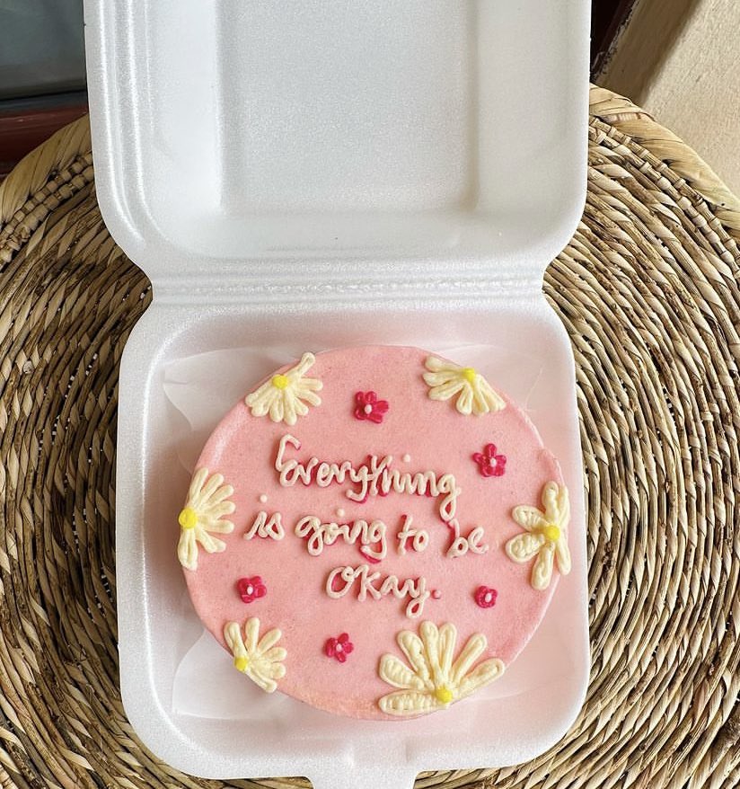 boxofdelightszm's tweet photo. “Everything is going to be Okay”🌸🌼
Start the week on a good note with some edible reassurance 🤌🏽

Bento cakes are only K120.
WhatsApp; 0976187125 to order. https://t.co/A6nwLHecku
