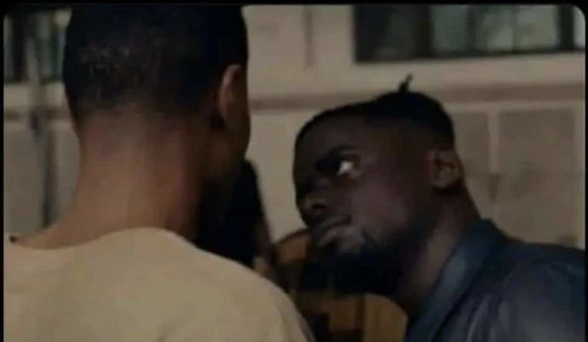 Him :Why didn't you tell me on Facebook that you don't have teeth before we met Her: Thorry babe 🤣🤣😆