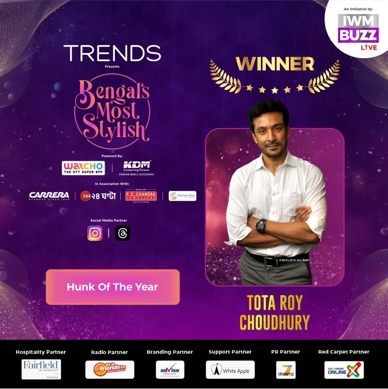 Turning heads on and off the screen, Tota Roy Choudhury(@tota_rc) takes home the Hunk Of The Year award! Presented by: @reliancetrends Powered by: @LetsWatcho @KDMINDIA_in In Association with: @carreraworld @Zee24Ghanta @PCChandraJwelrs @nettvalue Social Media Partner:…