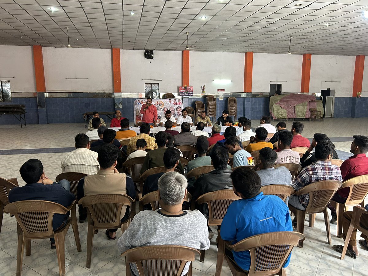 BJYM_AnkitOf's tweet photo. कानपुर दक्षिण :- युवा मोर्चा निराला नगर मण्डल में युवा चौपाल कार्यक्रम आयोजित किया गया । जहाँ जिला ,मण्डल के सम्मानित जनो के साथ रहना हुआ ।
#UP_Yuva_Chaupal
@sunilbansalbjp @ianuragthakur
@PankajSinghBJP @kpmaurya1
@PranshuDutt @priyankaMP_BBK
@Satishmahanaup @bjpharshvardhan
@bjpanoop @BJP4India @BJP4UP
