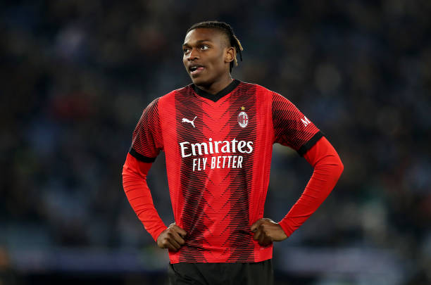 🗣️ Rafael #Leao to #CorSera: "My future is at Milan. I am here, and I still have a four-year contract. Milan helped me when I was in a very difficult situation; they were close to me. I don't forget, I am loyal. I arrived here young, I grew as a man and as a player. I still want