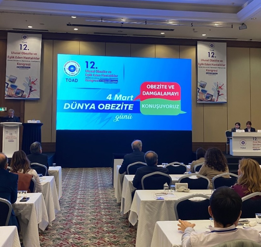 BFulyaCalikoglu's tweet photo. We are talking about Obesity and Stigma on #WorldObesityDay
Türkiye Obezite Araştırma Derneği (TOAD)
@EASOobesity 
@DrVolkanYumuk https://t.co/TFEcg6Wy5g