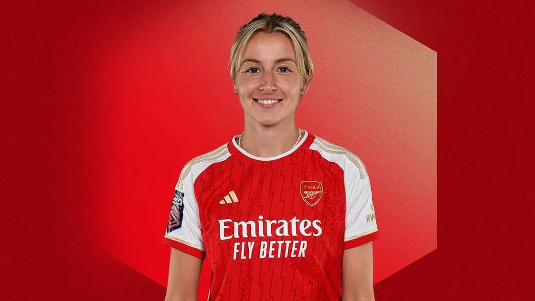 🌟 SPEAKER 4️⃣ for our upcoming event is @leahcwilliamson ➡️ Leah is a Professional Footballer for the @Lionesses and @ArsenalWFC 🔊 She will be interviewed on ‘The journey of my ACL return’ ➡️ Registration LINK below shorturl.at/sBMNX