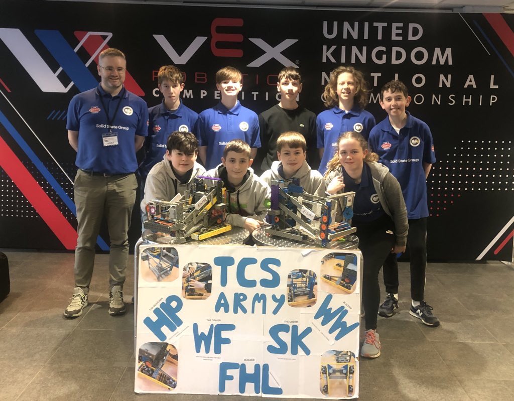 Day2 of #VEXnationalsuk iq competition. The <a href="/Cotswold_School/">The Cotswold School</a> army are pumped and ready to go 💪