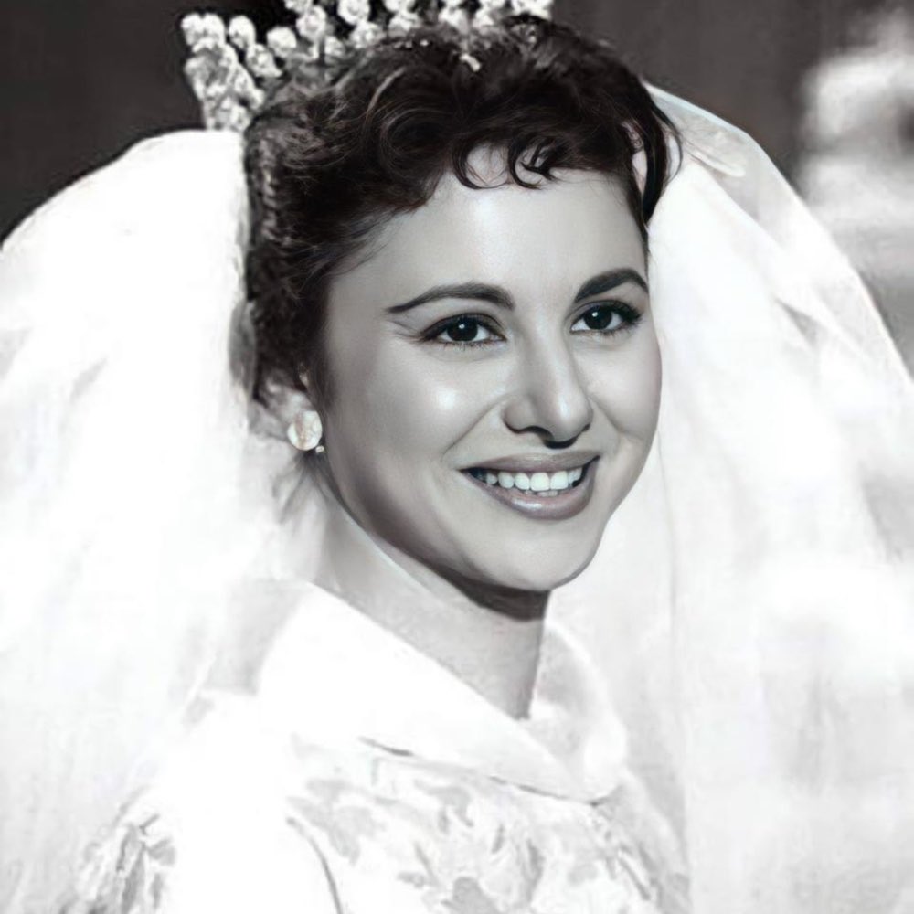 mnr1l's tweet photo. purity &amp; Simple , vintage  فاتن حمامة 🕊 يكاد أن يُقال عنها كامله حيث الكاريزما والشخصية والأهم منها الأزياء التي كانت ترتديها⚜️ فخامتها تكمُن في بساطتها التي تجمع بين الرقي والنعومة الغير مبالغه ، جاري العمل على بحث لمن كان مسؤولًا عن إطلالاتها آنذاك  😍 https://t.co/JQvQ2PBt9u
