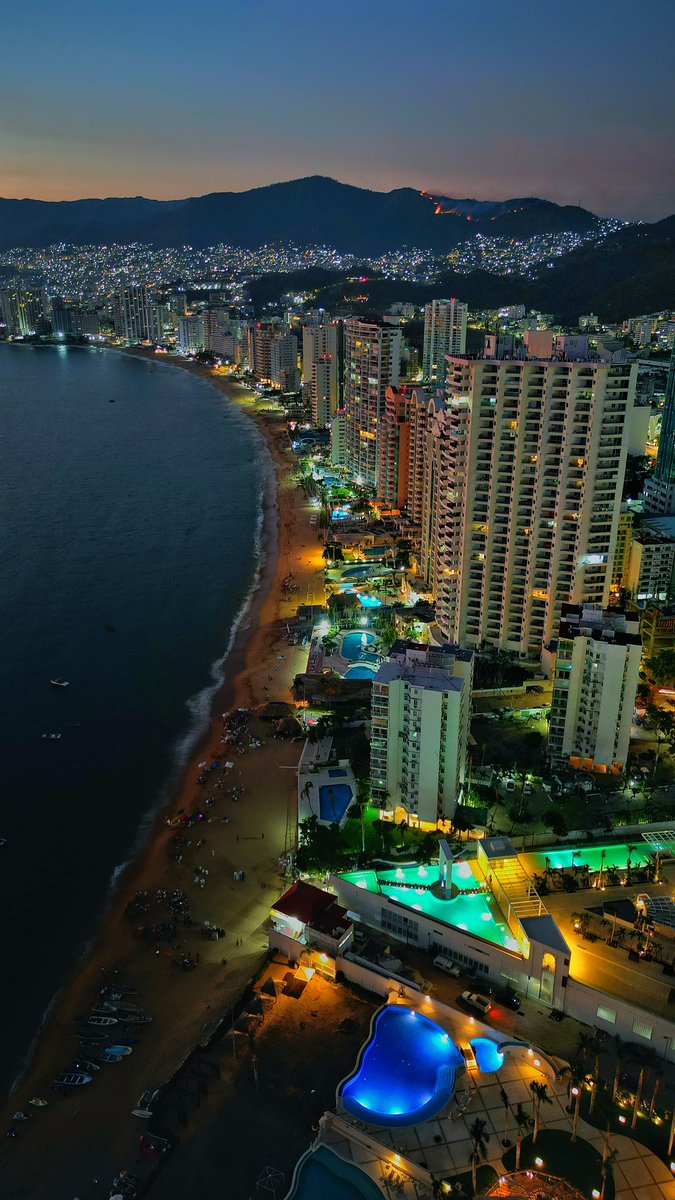 UnMalamen's tweet photo. El piloto de Drone / Las fotos https://t.co/NBIzGFOBOw