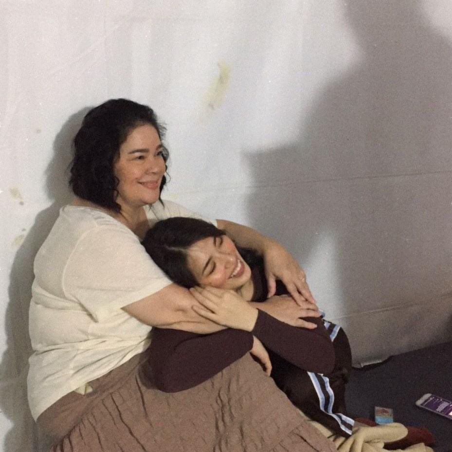 "Still crying. I keep hearing your voice in my head. I remember our heart to heart conversations under the stars sa taping ng bolera. We talked about motherhood. Life. And love. I loved your energy. I remember the scenes sa bolera na di tayo makapagpigil ng kakatawa kasi ganun ka