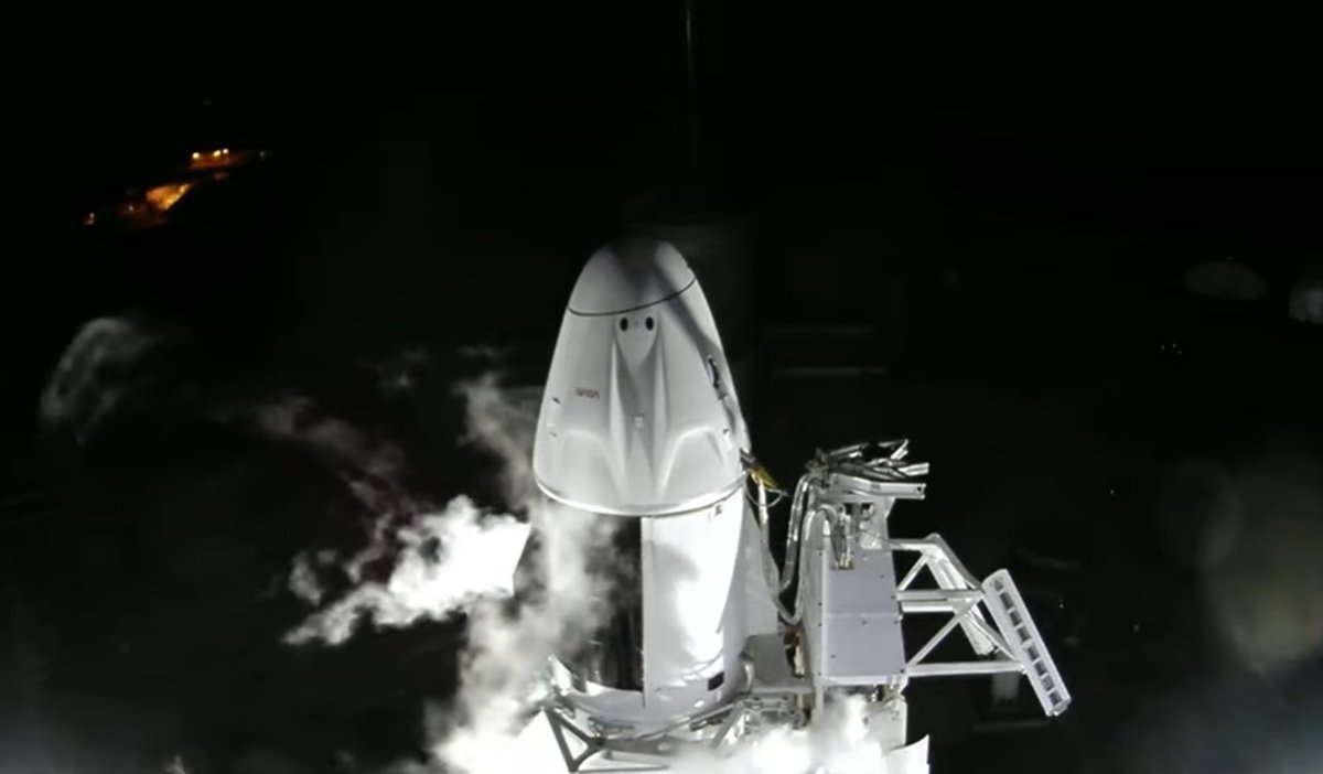 OyuluPatrick's tweet image. ...T-Minus 5, Dragon going on internal. #TerminalTime