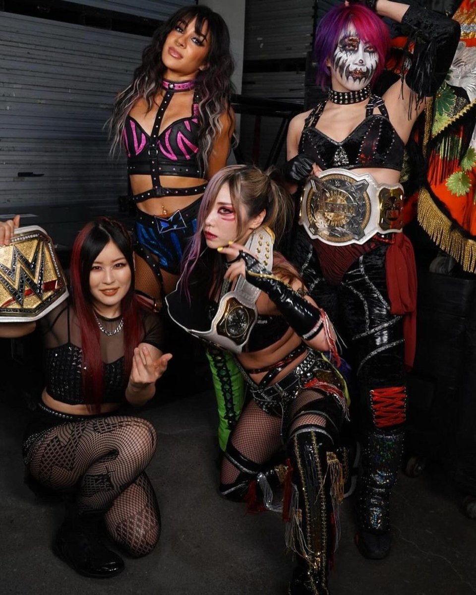 shadow__darker's tweet photo. #iyosky #askua #kairisane #dakotakai #wwe #smackdown #empressoftomorrow #pirateprincess #geniusofthesky #captainofteam #thekabukiwarriors #DamageCTRL https://t.co/0raXagxP9t