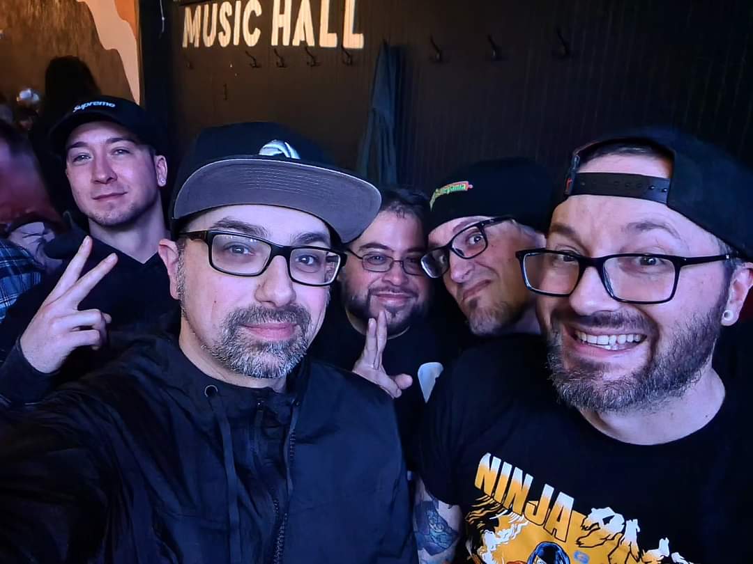 dyhptg's tweet photo. Saw #BitBrigade with the guys! @RussLyman1 @daphotography @RAXtheGREAT1 @shinbojack https://t.co/aEd8wYE1cf