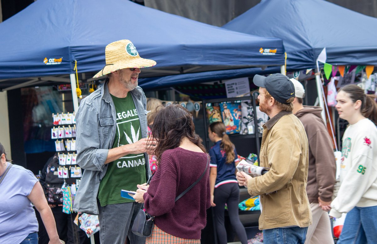 It was great chatting to punters at the Sydney Road Street Party yesterday. Lots of enthusiasm for the cause and we gathered a heap of signatures for our petition to regulate the adult use of cannabis. ✍️🌱 #LegaliseIt