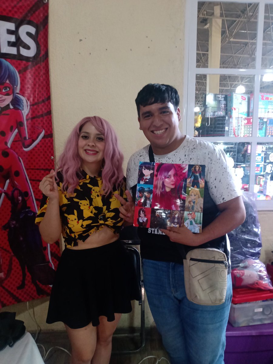 Rodrigozoe28's tweet photo. Este fue un fin de semana grandioso para mí puede conocer a @OrtizOrtz2  y a @jezzylw  fue un verdadero placer poderlas conocer https://t.co/df5SUQxUPM