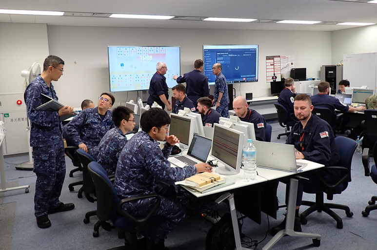 海上自衛隊保全監査隊は、令和６年２月８日（木）～２月１７日（土）までの間、英海軍MCSU（Maritime C5ISR Support Unit）との合同チームにより、英陸軍サイバー協会主催の多国間サイバー防衛演習「Defence Cyber Marvel 3」に参加しました。