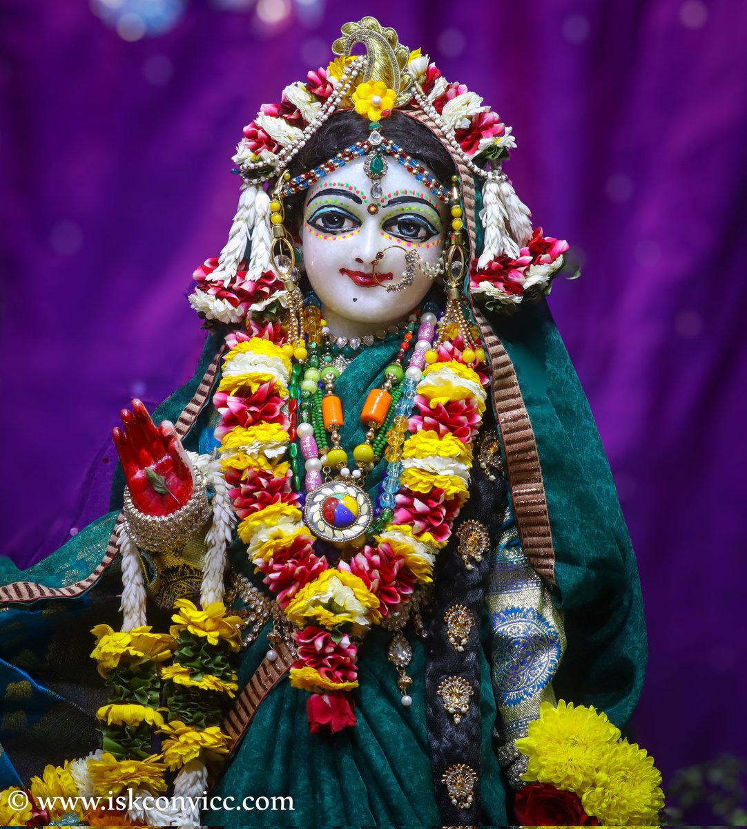 iskconvicc's tweet photo. Śrī Śrī Radha Gopal Darshan - 4/3/2024 @iskconvicc
#srisriradhagopal #iskconvicc #iskconvaranasi #govind #heykrishna #bhagwan #mondaymornings #aajkedarshan #todaysdarshan #bankebihari #radharaman #thakurji #sarkar #blue #bluekrishna https://t.co/VoLw2DEnvJ
