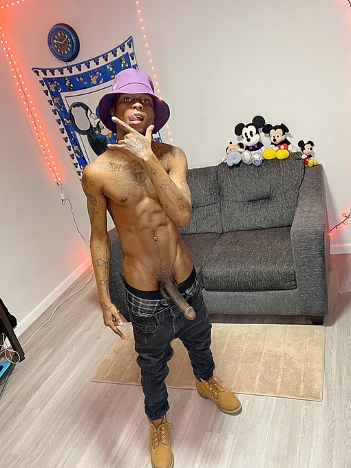 😈🤟🏾💜💜💜 https://t.co/qARHLTpXab