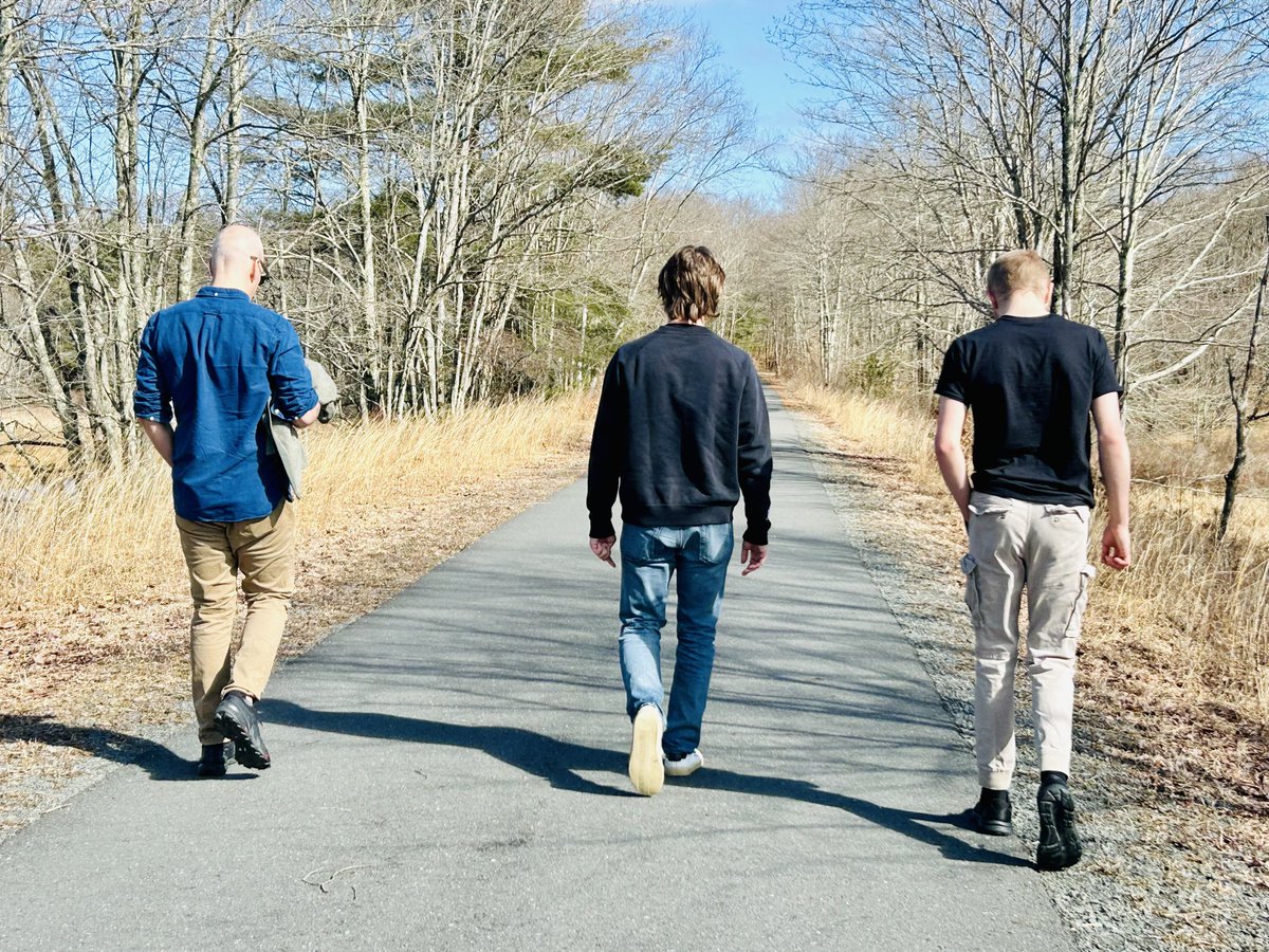 katiewr31413491's tweet photo. Christian & his brother & Dad enjoying beautiful #Catskills walk on an old #MilkTrain route. Itโs a privilege to enjoy ordinary pleasures as a family. Autism families take nothing 4 granted! An hour in public without a meltdown is golden, absolutely wonderful. โค๏ธโค๏ธโค๏ธ#Catskills https://t.co/IO1axVfmyE