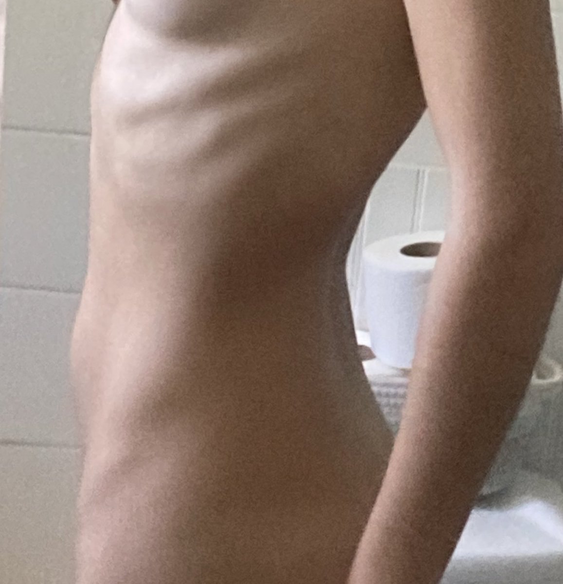 phoeats's tweet photo. bc ~50kg i can't remember the exact number https://t.co/fhdbwnnu3Y