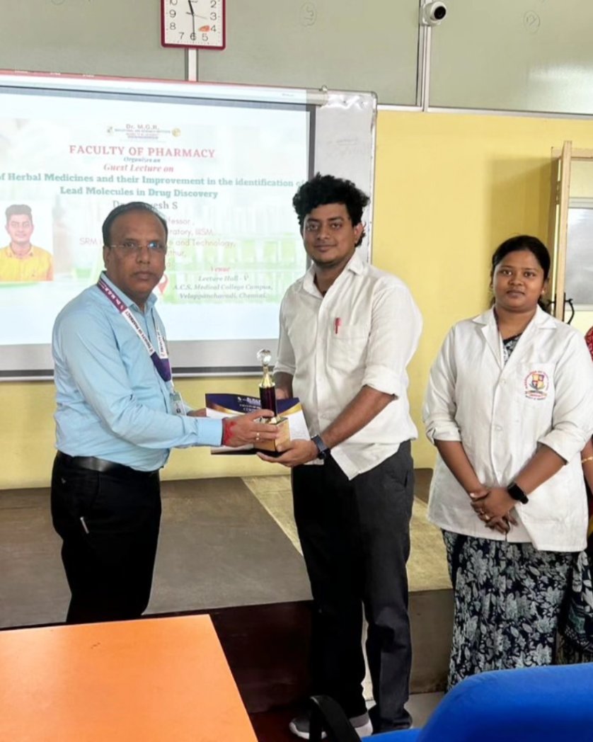 Mgr_Pharma's tweet photo. #Dr. MGRERI #Faculty_of_Pharmacy organized and conducted Guest Lecture on the topic "Basics of Herbal Medicine and their Improvement in the Identification of Lead Molecules in Drug Discovery"
#mgreri_thanks_for_support
#Guest_lecture #herbalmedicine #drugdiscovery
#Follow_us https://t.co/3UiUq3YkKn