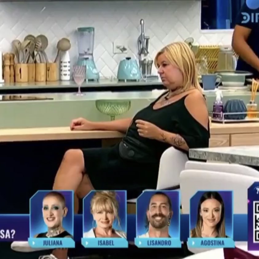 fedeebongiorno's tweet image. Bueno qué hago me voy a dormir o qué #GranHermano