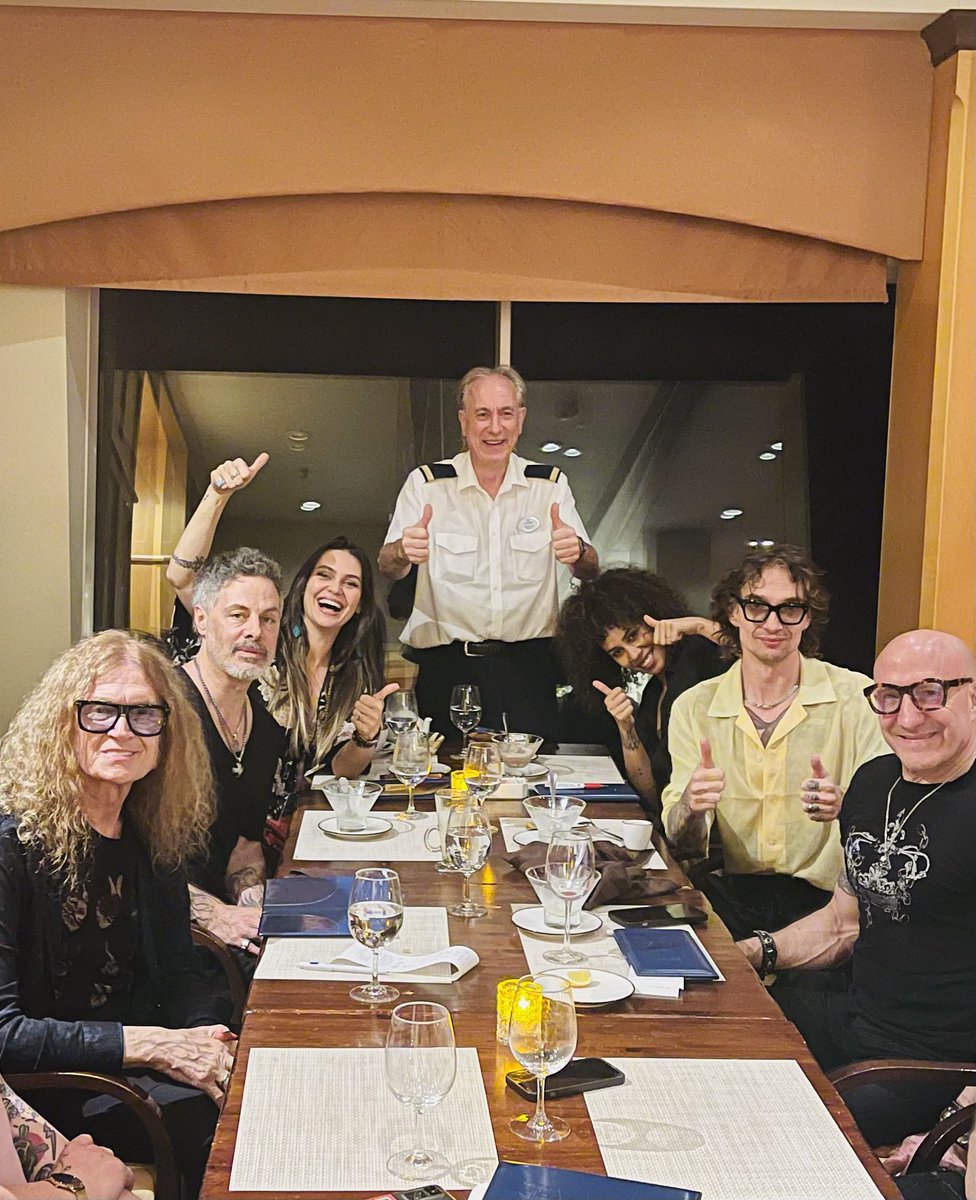 Love - laughter & music on the high seas with ⁦@JULIALAGE⁩ @RichieKotzen ⁦@JustinHawkins⁩ ⁦@AronoffOFFICIAL⁩ ⁦@glenn_hughes⁩ ⁦@MonstersCruise⁩ 💜⚡️💜⚡️💜⚡️💜⚡️💜⚡️