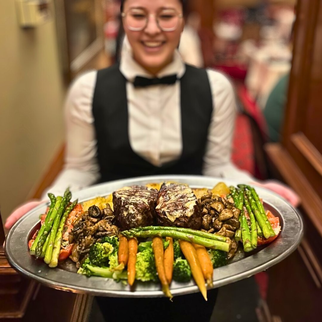 🥌 Curling fans, fuel your Brier excitement in Regina with these top restaurant picks: 🍔 @Leopoldstavern - Your friendly neighbourhood spot where comfort-food lovers unite. With weekly specials like the much-loved Poutine of the Week, it's the place to be for delicious food…