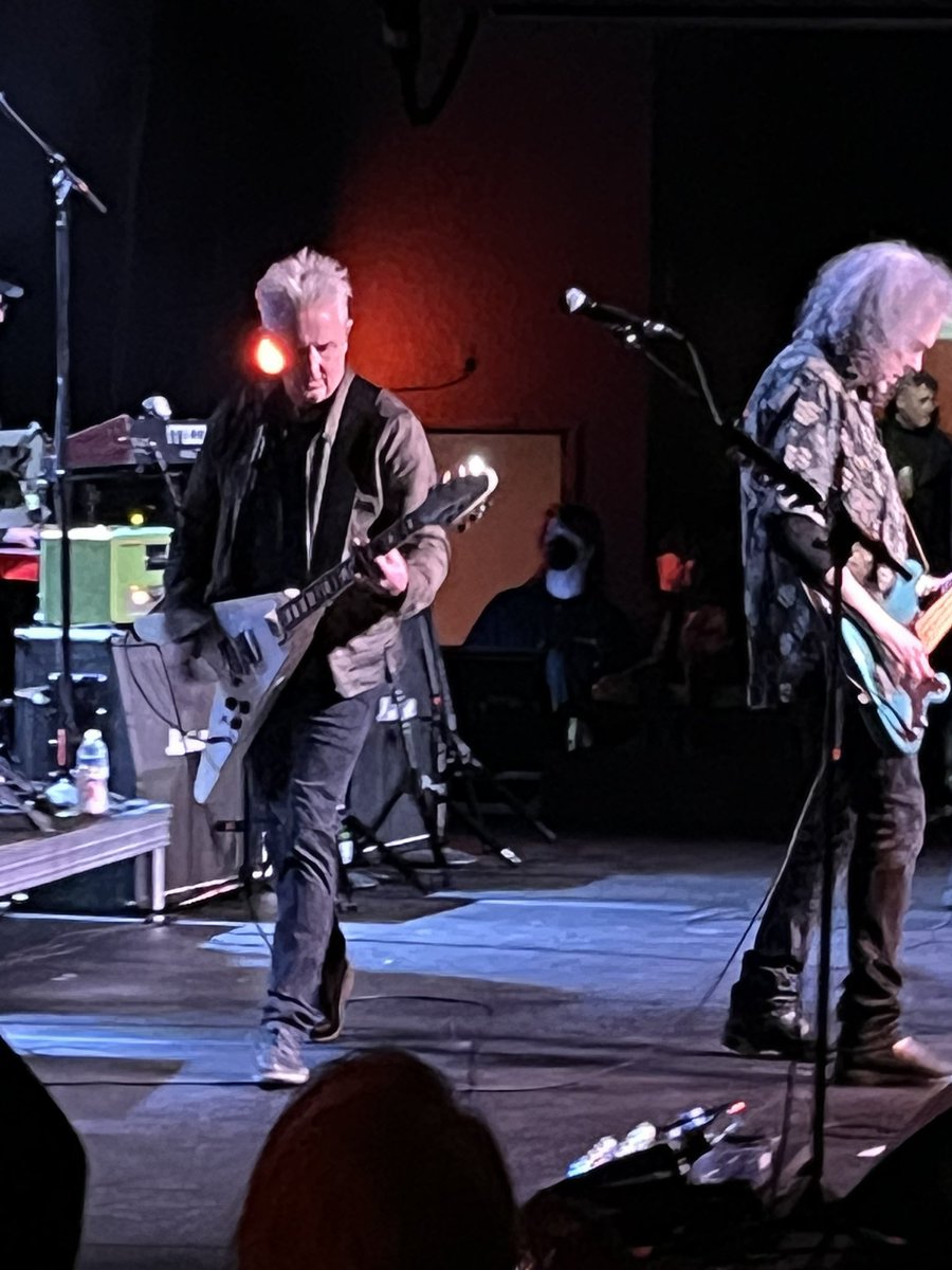 guerrillacandy's tweet photo. Time for some gratuitous @MikeMcCreadyPJ images from #FlightTopaulie aka the final #FlightToMars show https://t.co/6TCgKKfGl3