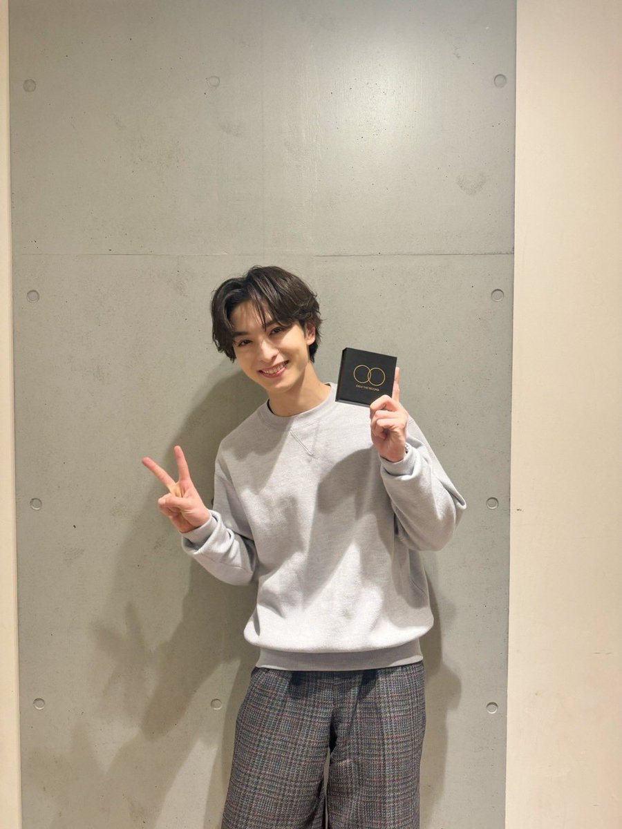 fantastics_fext's tweet photo. TETSUYAさんから
メンプロのイヤーカフ
頂きました🙇‍♂��‼️

かわいすぎる🥺

ありがとうございます😭

あ、そろそろ
皆さんにEXILE B HAPPY事で
お知らせできることが、、、😏

#EXILEBHAPPY
#FANTASTICS
#木村慧人
#慧人の独り言

木村慧人 https://t.co/ZMi8krCYS2