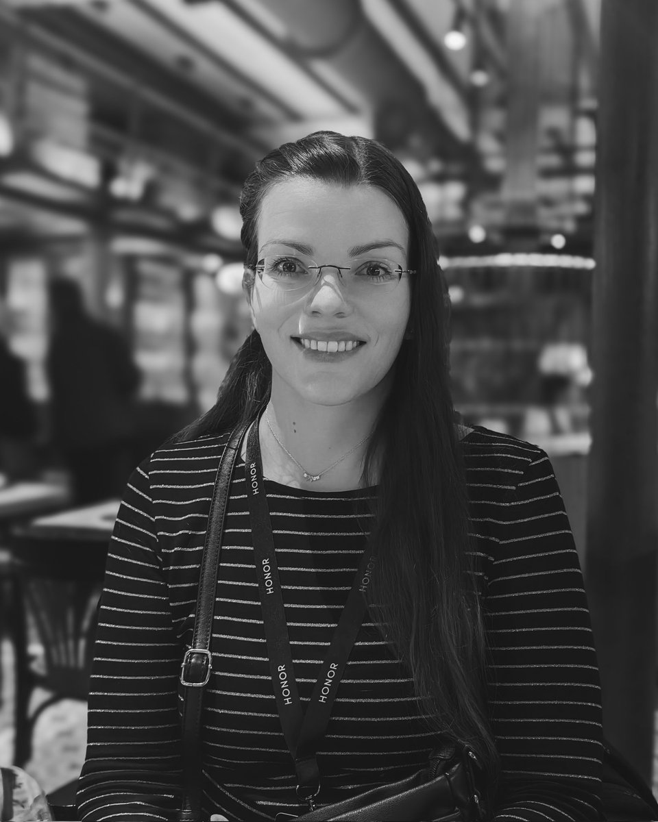 _Julie_J's tweet photo. Photo taken by the magical and awesome photographer Jesus.

#HONORMagicV2 #HONORMagic6 #HONORMagic6Pro
#HONORMWC2024
#DiscoverTheMagic 
#MWC24 
#shotonhonor
#Barcelona https://t.co/olbIkKc8VL