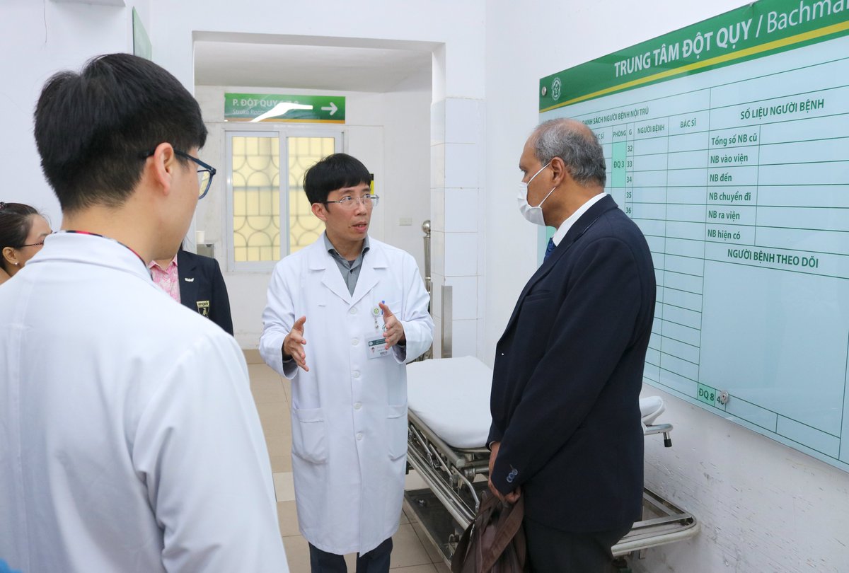 My trip to Vietnam started with the hospital visit of Bach Mai Stroke center. The meeting with the Director General of Bach Mai Hospital, Assoc Prof Dao Xuan Co and with the stroke team members was very fruitful. The center is eager to apply for WSO stroke center certification.