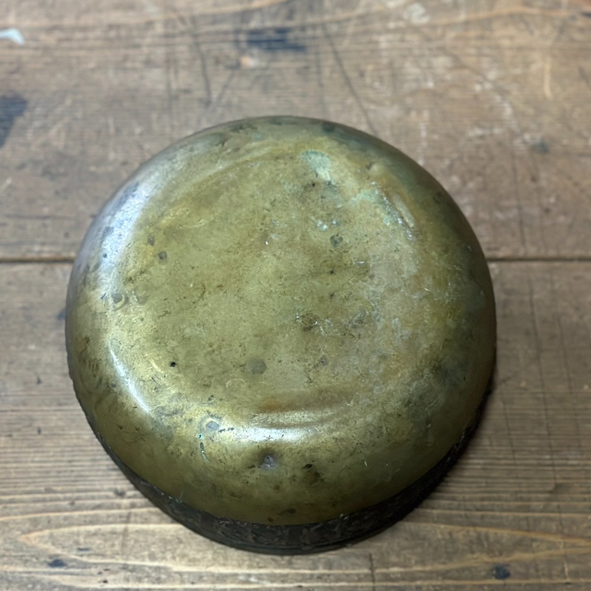 hareitiba's tweet photo. Kensui
waste-water container (tea ceremony)
#japaneseantique #kensui #waterjar https://t.co/HVgO3uRZY4