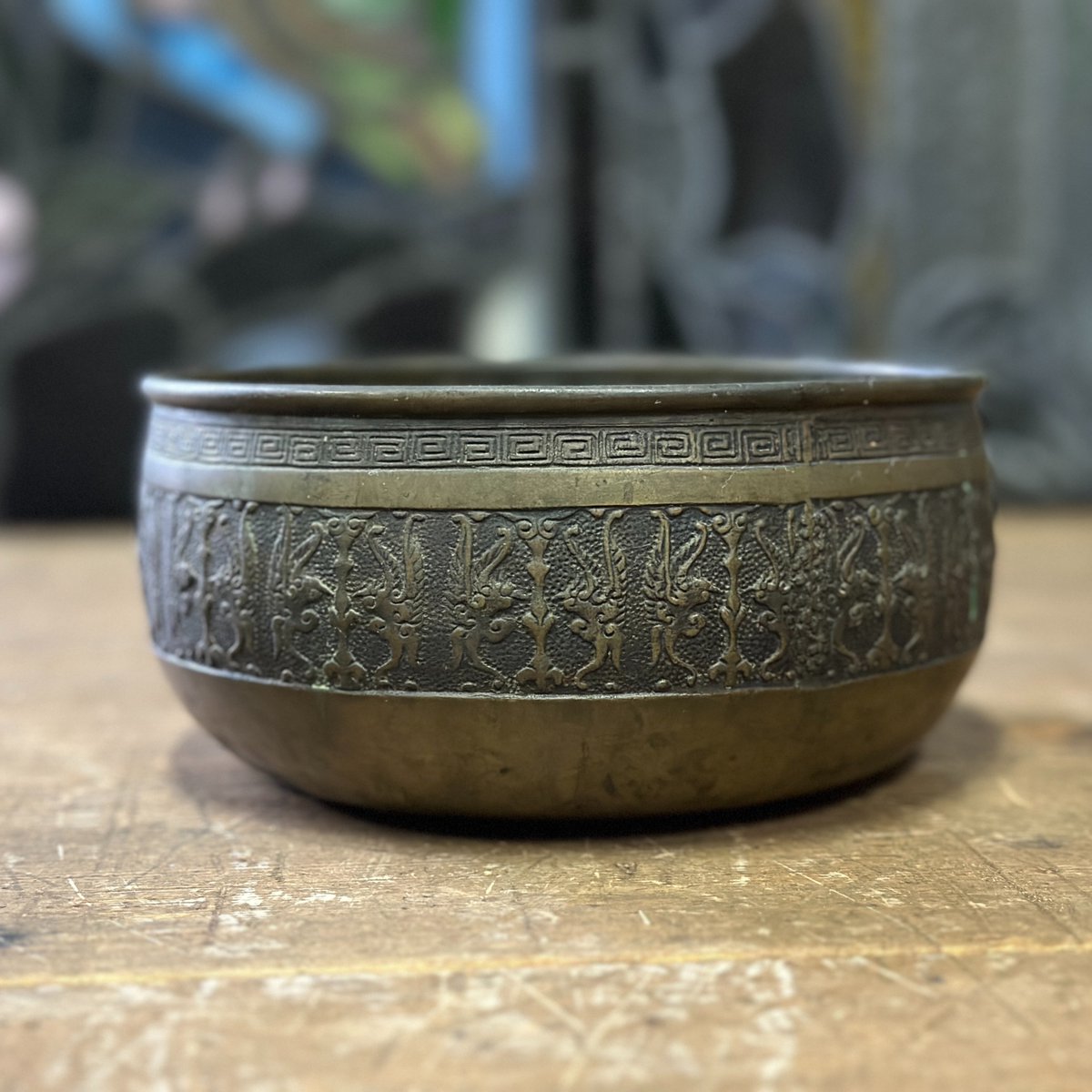 hareitiba's tweet photo. Kensui
waste-water container (tea ceremony)
#japaneseantique #kensui #waterjar https://t.co/HVgO3uRZY4