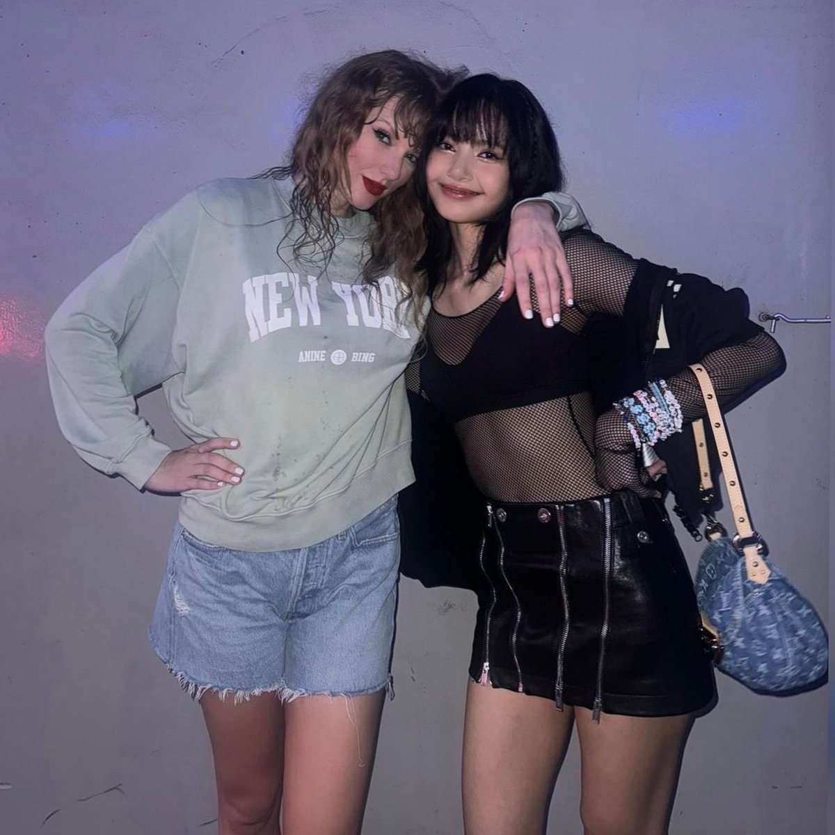 philconcerts's tweet image. Taylor Swift and Lisa in one frame at the Eras Tour N2 in Singapore.